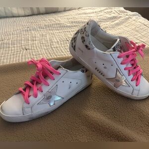 Golden Goose Superstar sneakers sz. 37 authentic excellent condition.